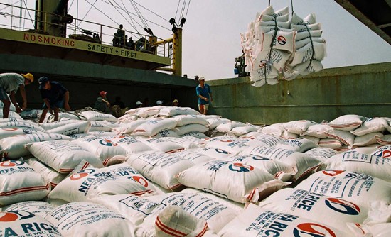 Во Вьетнаме разработана стратегия экспорта риса на 2016-2020 годы - ảnh 1